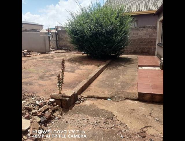 4 BEDROOM HOUSE FOR SALE IN TEMBISA CENTRAL